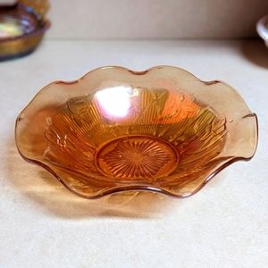 Vintage Jeannette Carnival Glass Fruit Bowl